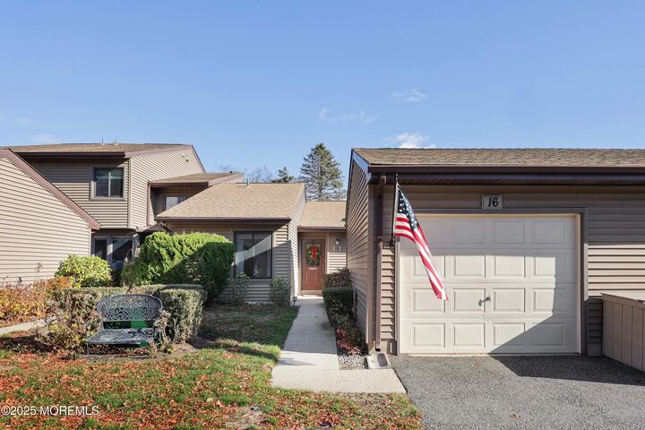 16 Concord Court  Red Bank NJ 07701 photo