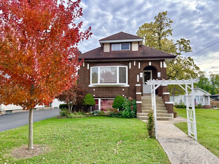 Property Photo:  1321 Ridge Road  IL 60430 