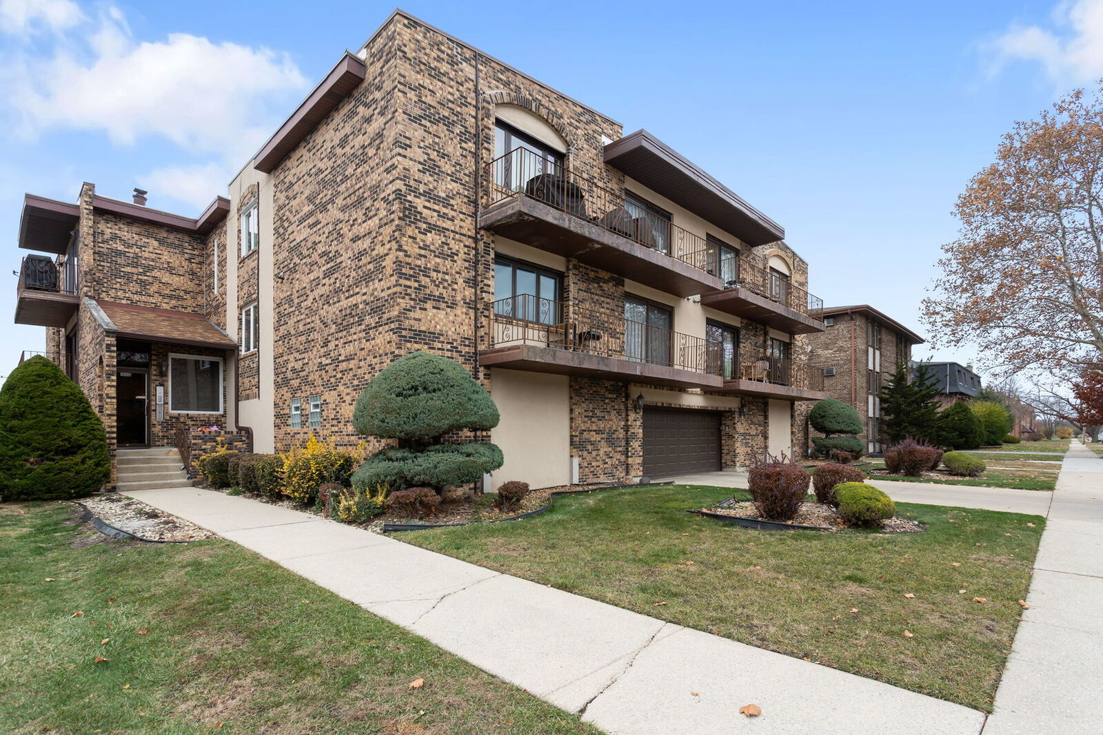 Property Photo:  10416 Mansfield Avenue 2sw  IL 60453 