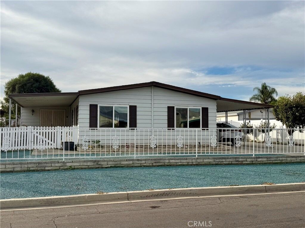 Property Photo: 43609 Walden CA 92544