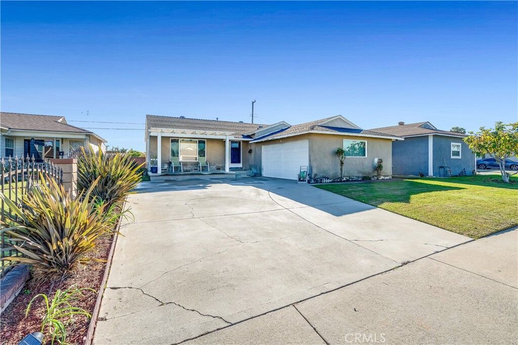 Property Photo:  13722 Placid  CA 90605 