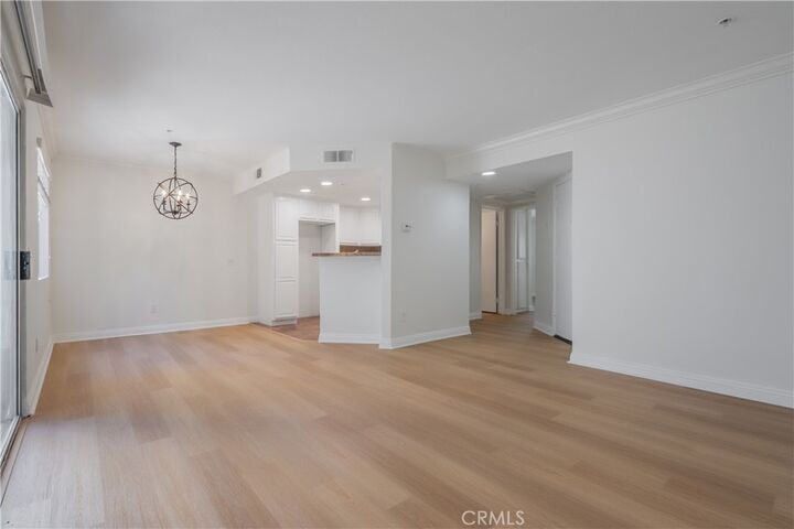 Property Photo:  2572 Avenida Del Vista  CA 92882 