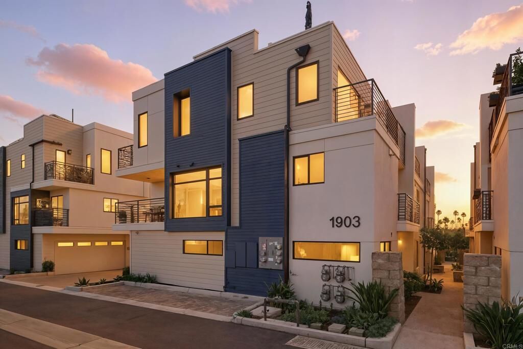 Property Photo:  1903 S Myers 3  CA 92054 