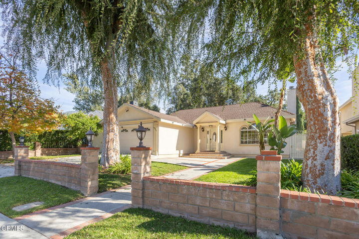 Property Photo: 4926 Crown Avenue CA 91011