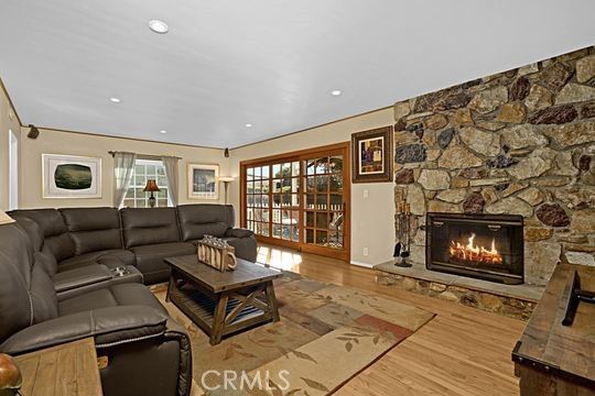 Property Photo:  6941 Louise Avenue  CA 91406 