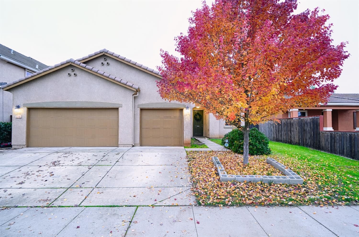 Property Photo:  12296 Edyth Lake Way  CA 95742 
