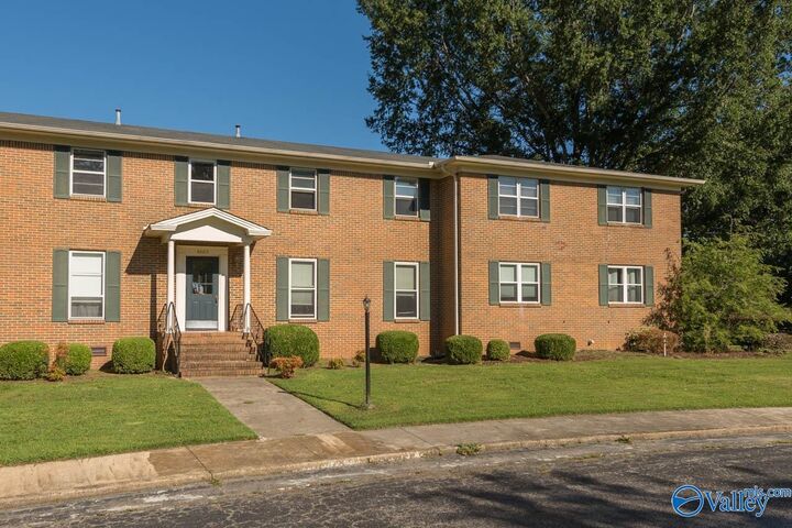 8205 Willowbrook Circle D  Huntsville AL 35802 photo