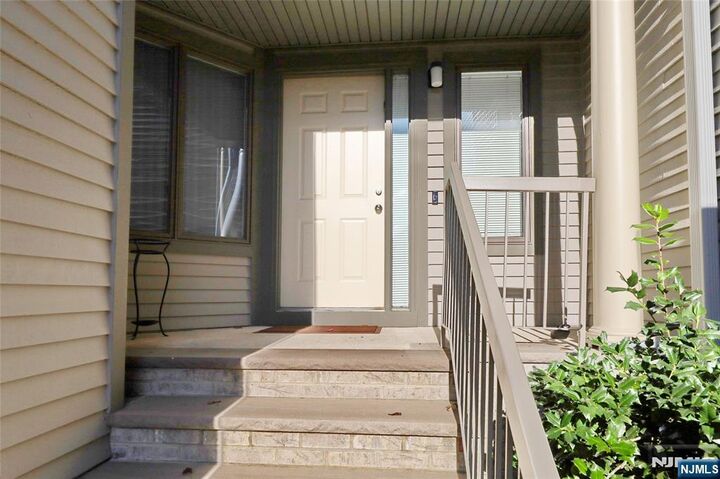Property Photo:  102 Aspen Court T002  NJ 07648 