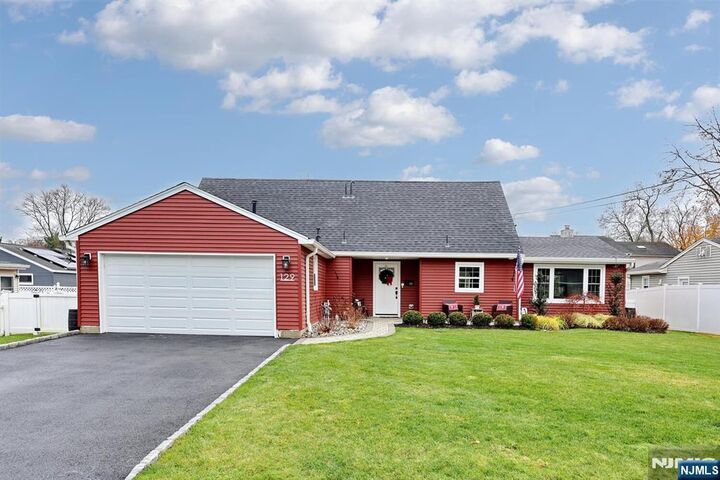 129 Sanford Avenue  Emerson NJ 07630 photo