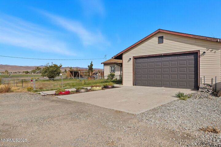 Property Photo:  2 Pinehurst Court  NV 89447 