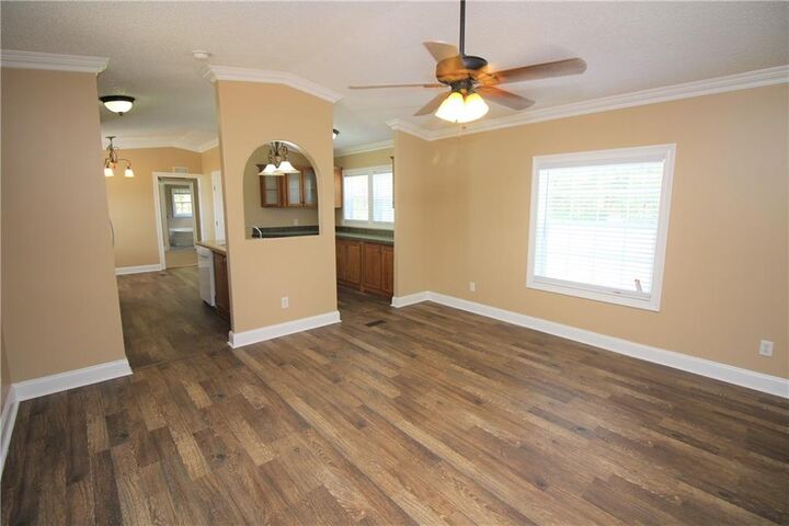 Property Photo:  661 E Bayou Road  LA 70037 