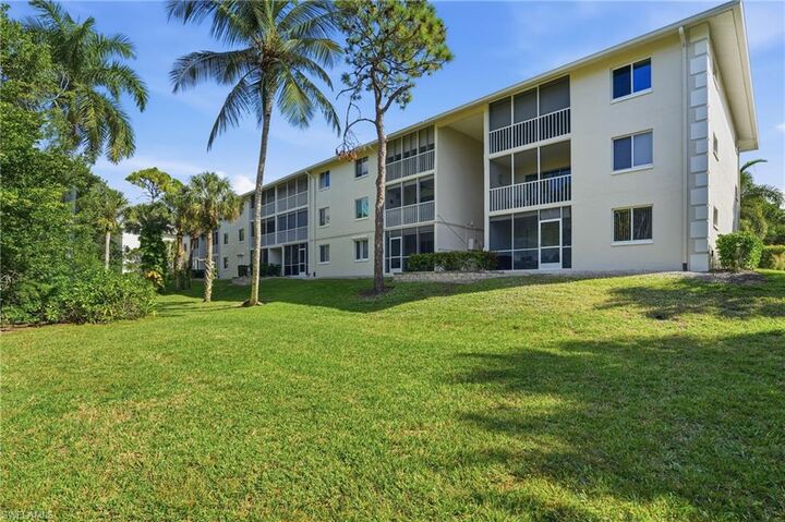 Property Photo:  3021 Sandpiper Bay Cir E202  FL 34112 