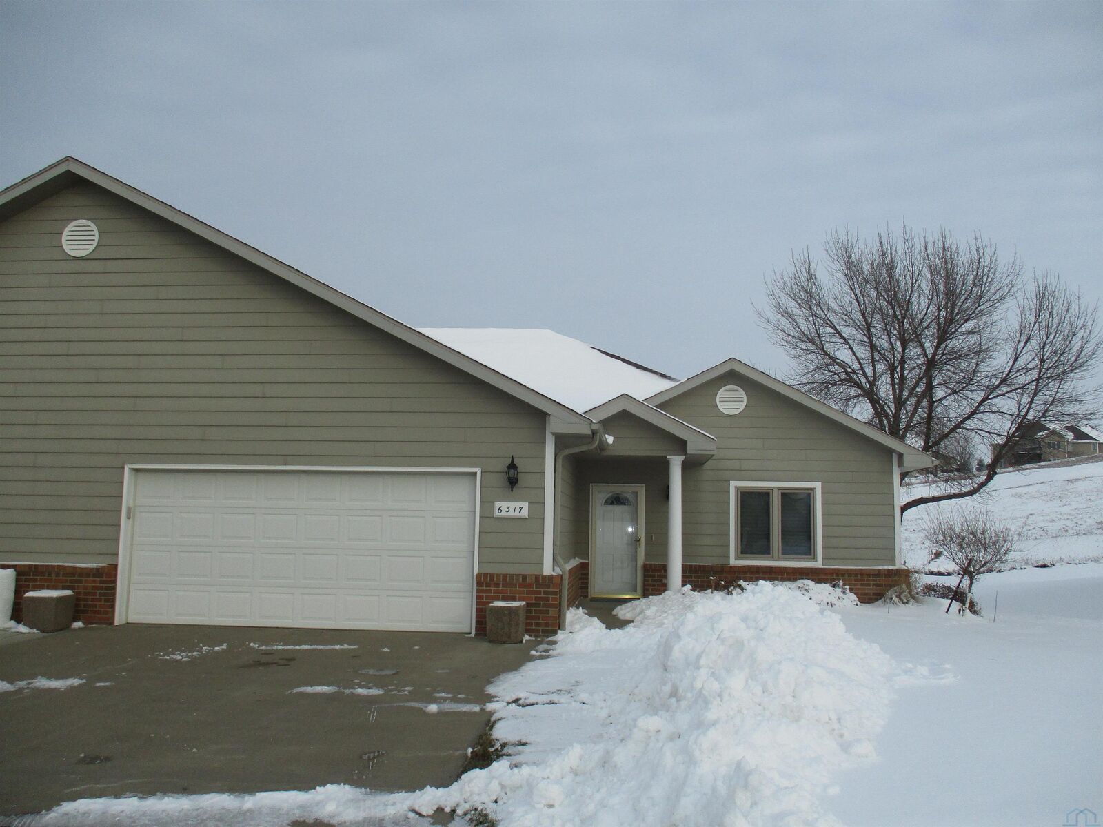 Property Photo: 6317 Whispering Creek Dr IA 51106