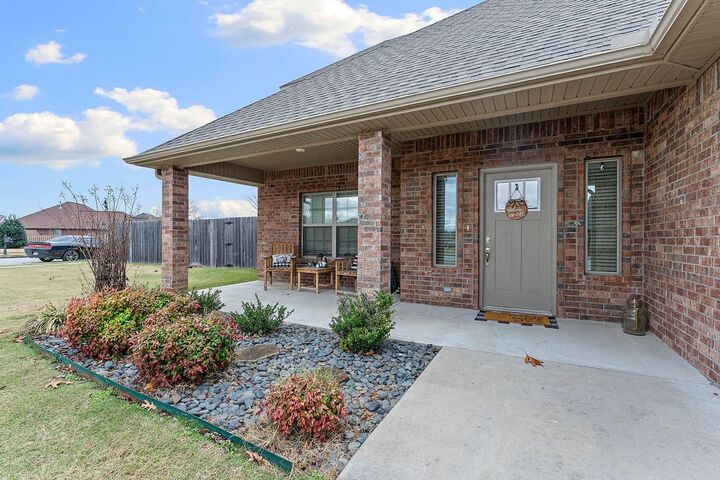 Property Photo: 4290 Sussex Cove AR 72762