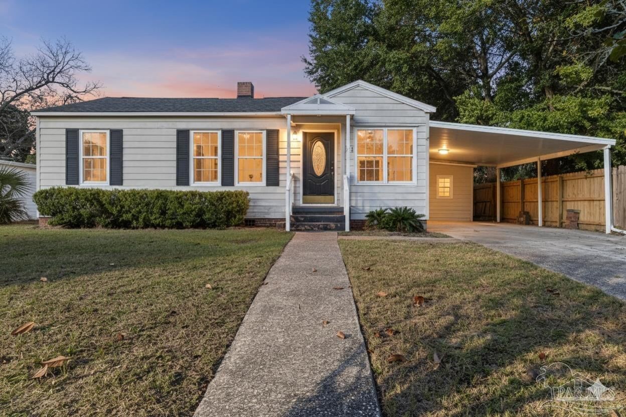 Property Photo: 311 Flannan Rd FL 32507