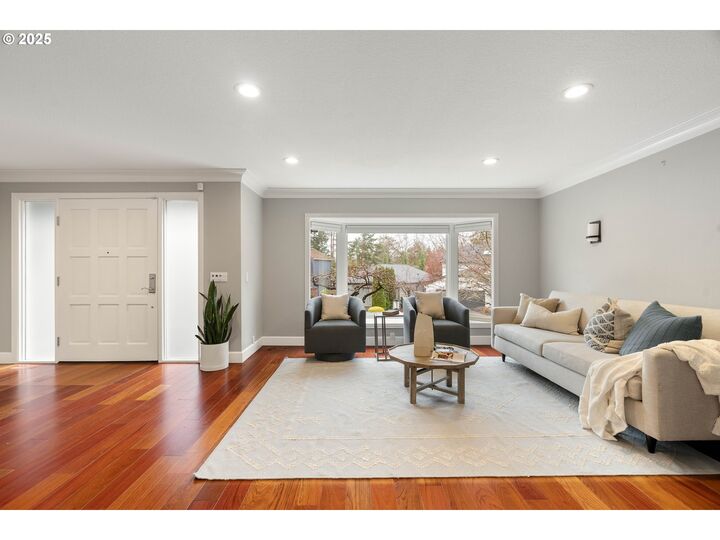 Property Photo:  7028 SW Arranmore Way  OR 97223 