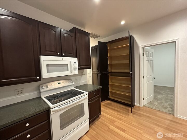 Property Photo: 3595 E K Street WA 98404