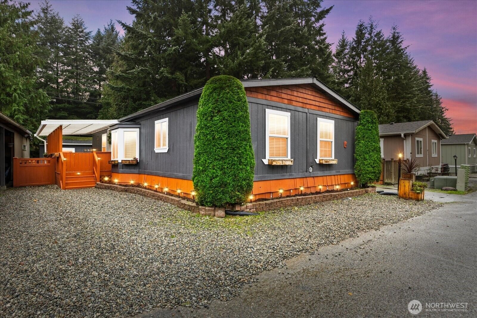 Property Photo:  7701  Hardeson Road 16  WA 98203 