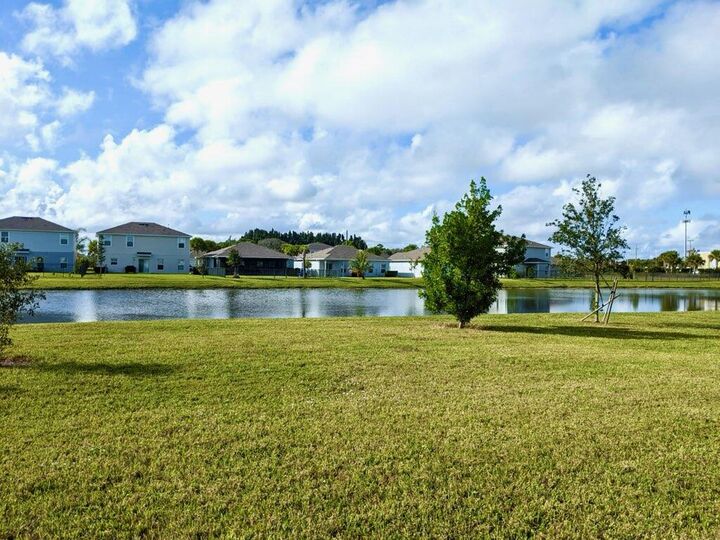 Property Photo: 604 Lychee Lane FL 34981
