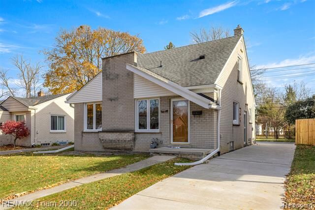 Property Photo:  2029 Edgewood Street  MI 48124 