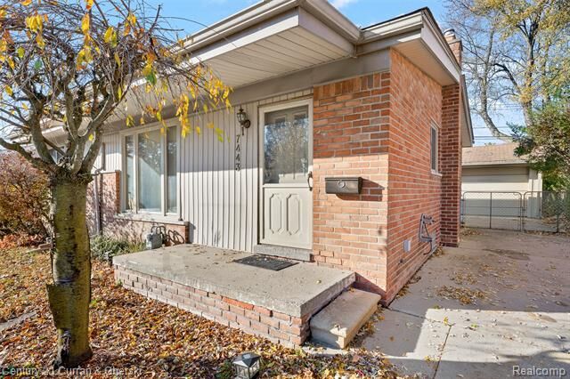 Property Photo: 7443 N Charlesworth Street MI 48127