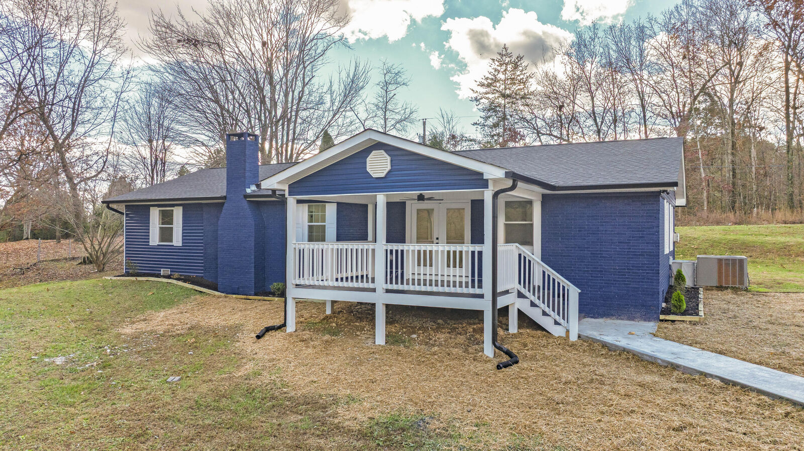 Property Photo:  520 Tennessee Street  TN 37381 