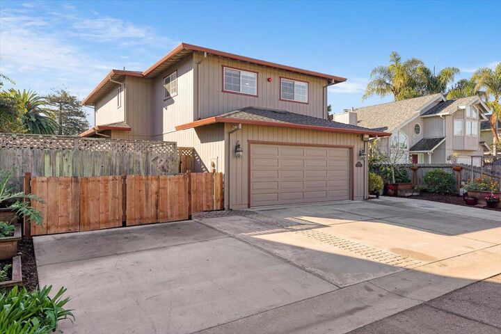 Property Photo: 2200 Pelican Crest CA 95062