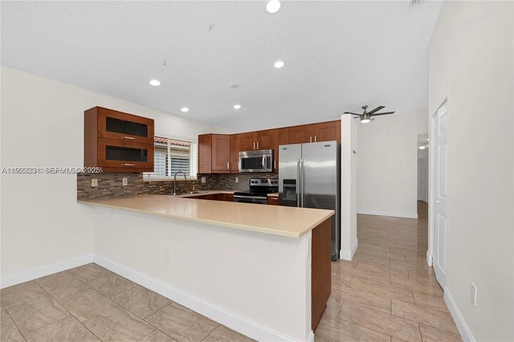 Property Photo:  113 Danielle Ct  FL 33326 