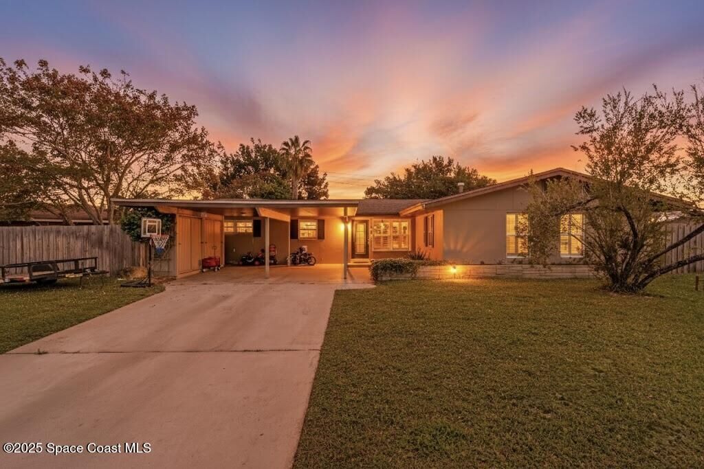 Property Photo:  954 Bayward Lane  FL 32955 