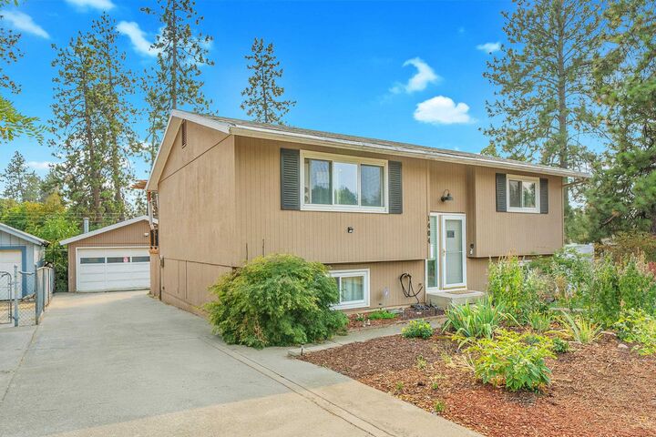 Property Photo: 1404 E 35th Ave WA 99203