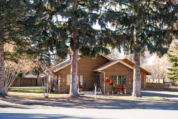 Property Photo:  515 S 1st Ave  ID 83333 