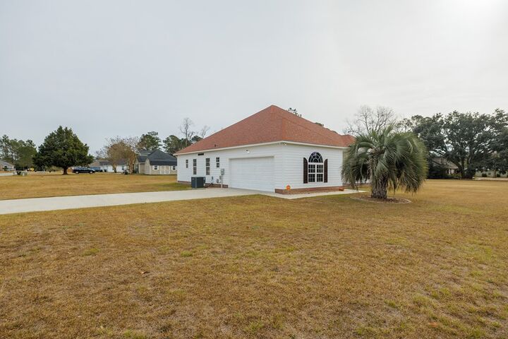 Property Photo: 20 Westwind Way GA 31635