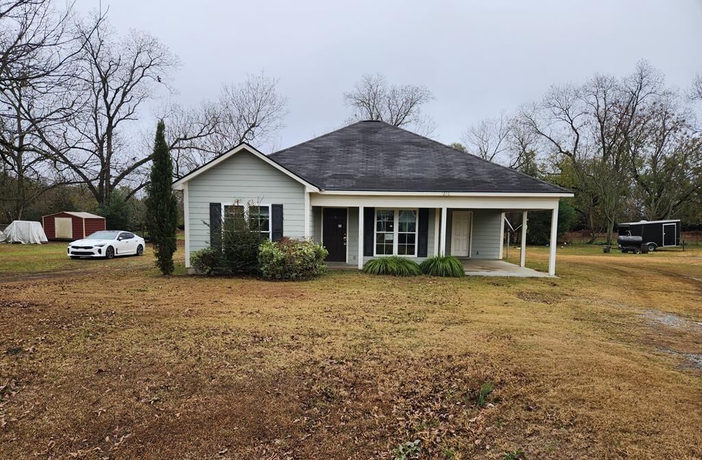 Property Photo: 1240 NE Askew Dr. GA 39842