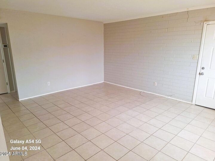 Property Photo:  2401 N Amarillo Street 1  AZ 85122 