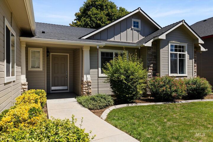 Property Photo:  5282 N Schumann Ave  ID 83646 