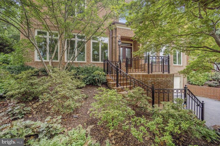 Property Photo:  3121 Arizona Avenue NW  DC 20016 