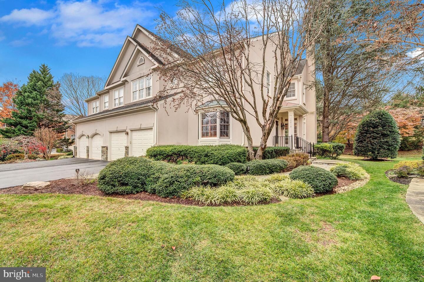 Property Photo:  10918 Bells Ridge Drive  MD 20854 