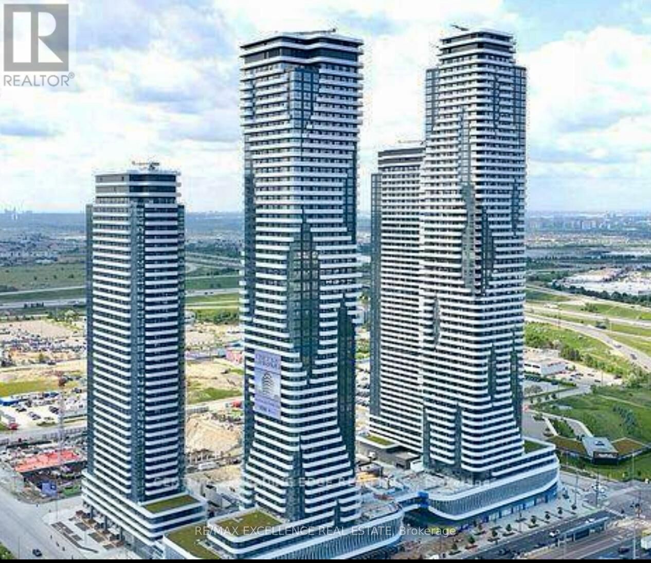 Property Photo: 08 Interchange Way 2307 ON L4K 0R2