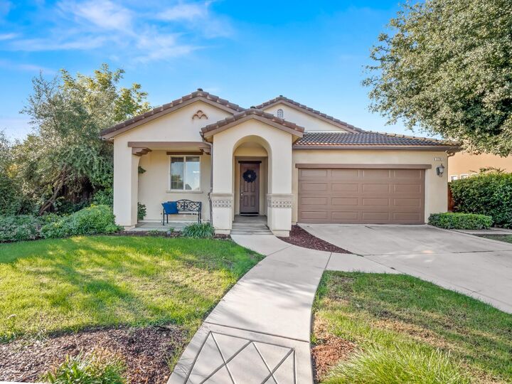 Property Photo:  5761 W Willis Avenue  CA 93722 