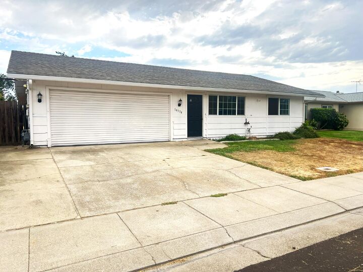 Property Photo: 14334 E Prospect Place CA 95237