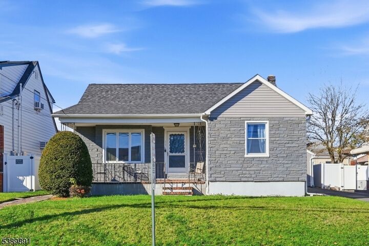 55 Burns Ave  Lodi Boro NJ 07644 photo