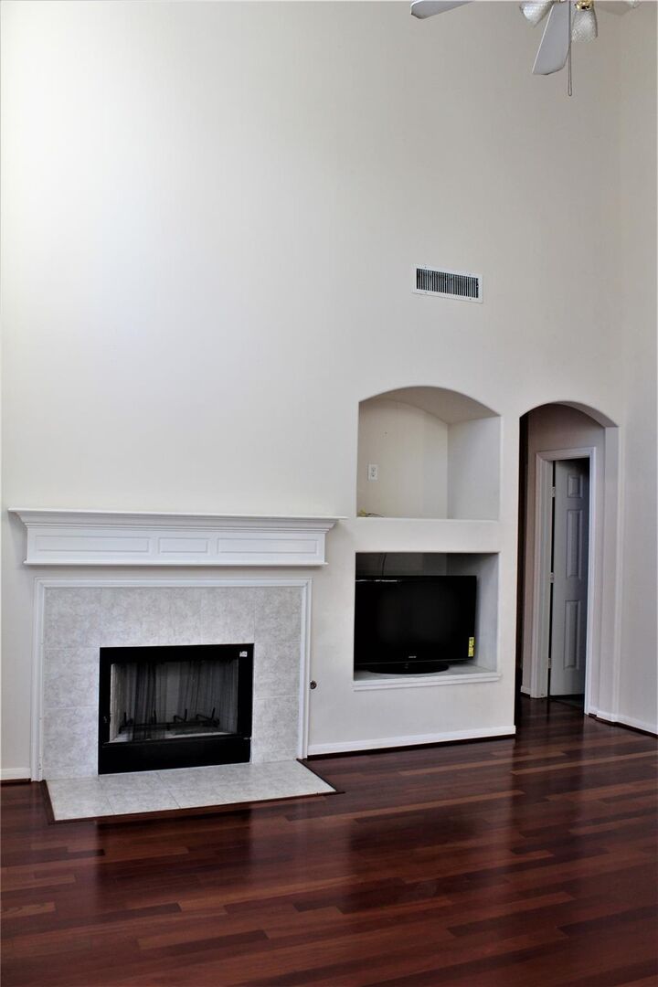 Property Photo:  71 N Brooksedge Circle  TX 77382 