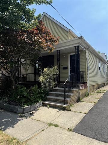 Property Photo:  720 Hudson Ave  NJ 07094 
