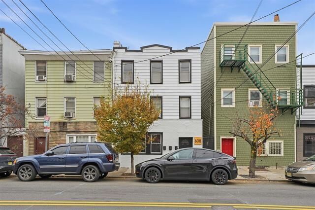 Property Photo:  608 Palisade Ave 1  NJ 07307 