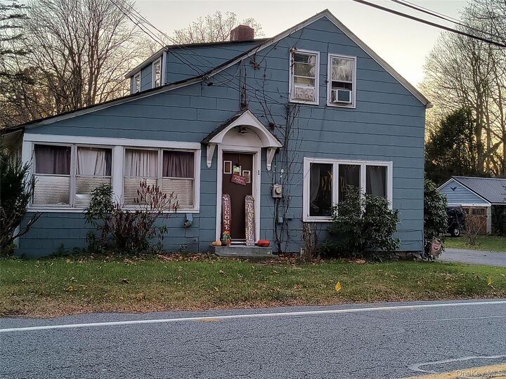 Property Photo: 1 Staples Lane NY 12553
