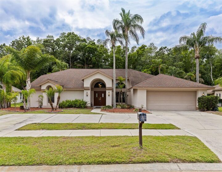 Property Photo: 450 Waterford Circle E FL 34688