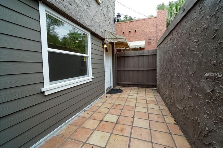 Property Photo:  445 N Shine Avenue A  FL 32803 