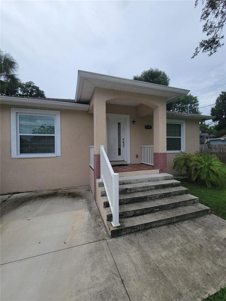 Property Photo: 1607 E Linebaugh Ave FL 33612