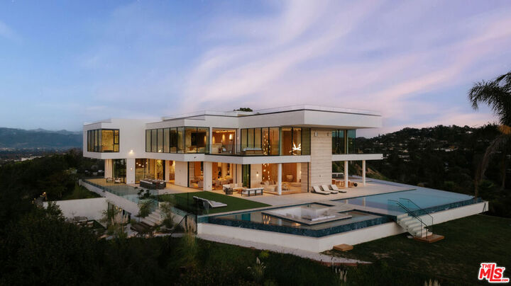 16187 Royal Oak Road  Encino CA 91436 photo