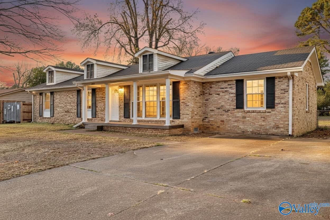 Property Photo:  3910 Shamrock Drive NW  AL 35810 